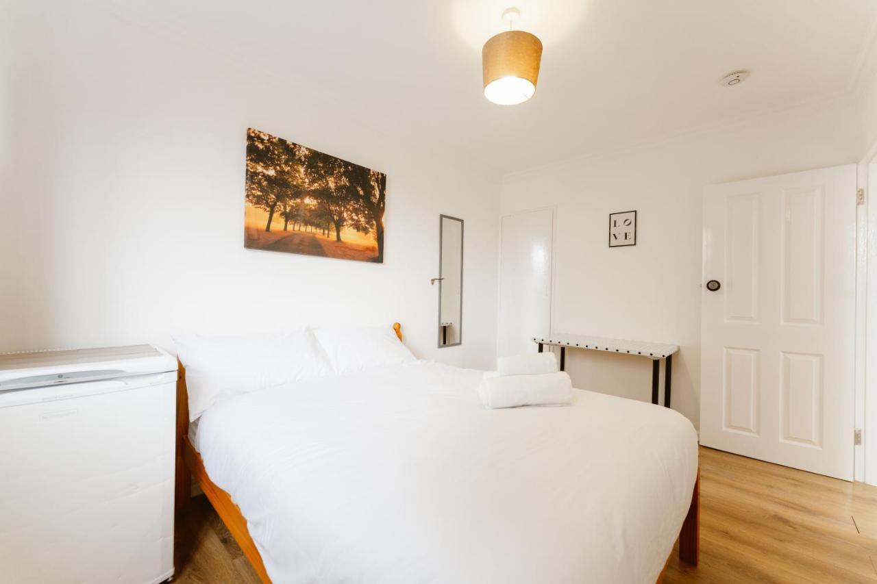 Hostal Wesferry Beds To *